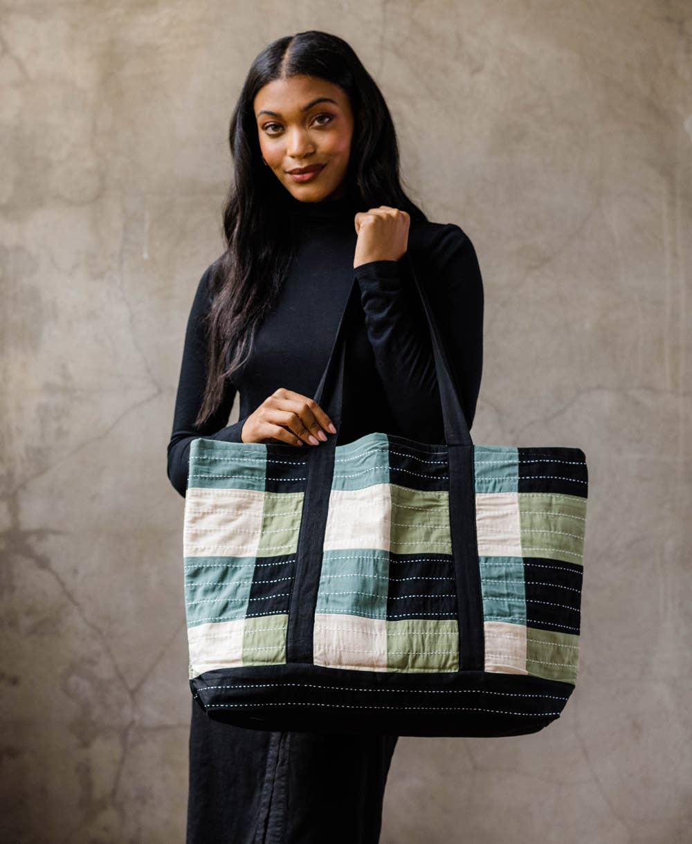 Checkered Tote Bag: Sage