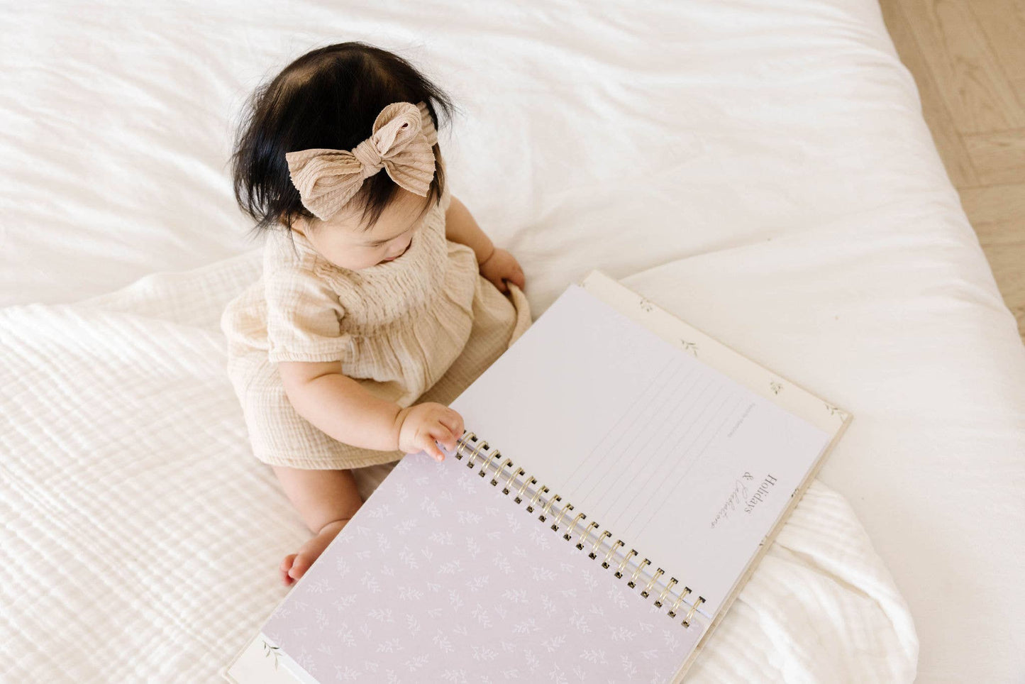 Baby Book - Memory book + keepsake box (Sand)
