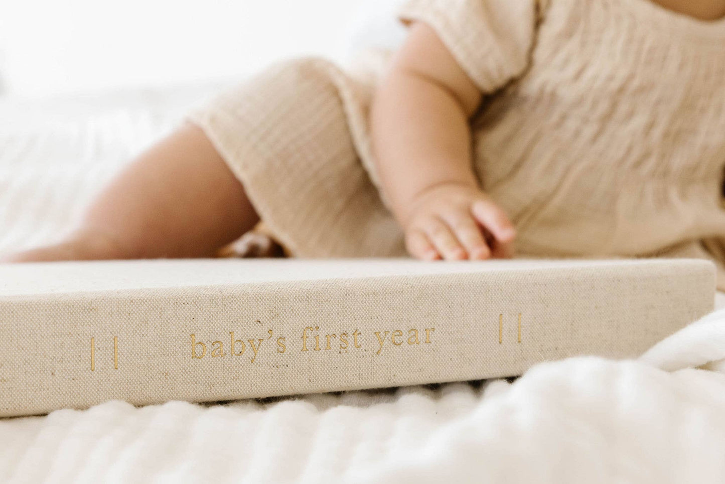 Baby Book - Memory book + keepsake box (Sand)