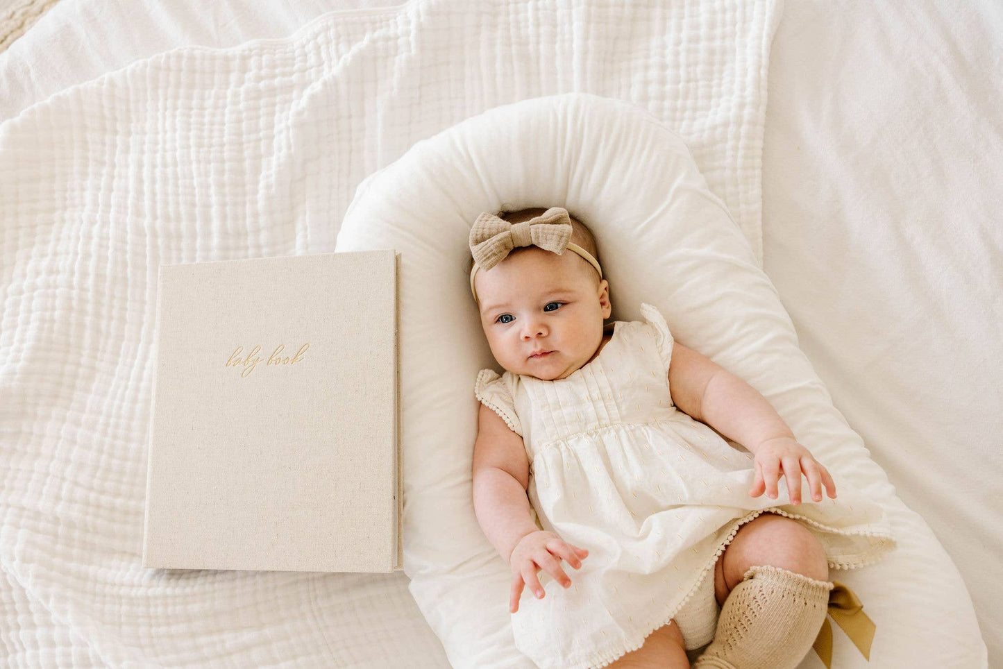 Baby Book - Memory book + keepsake box (Sand)
