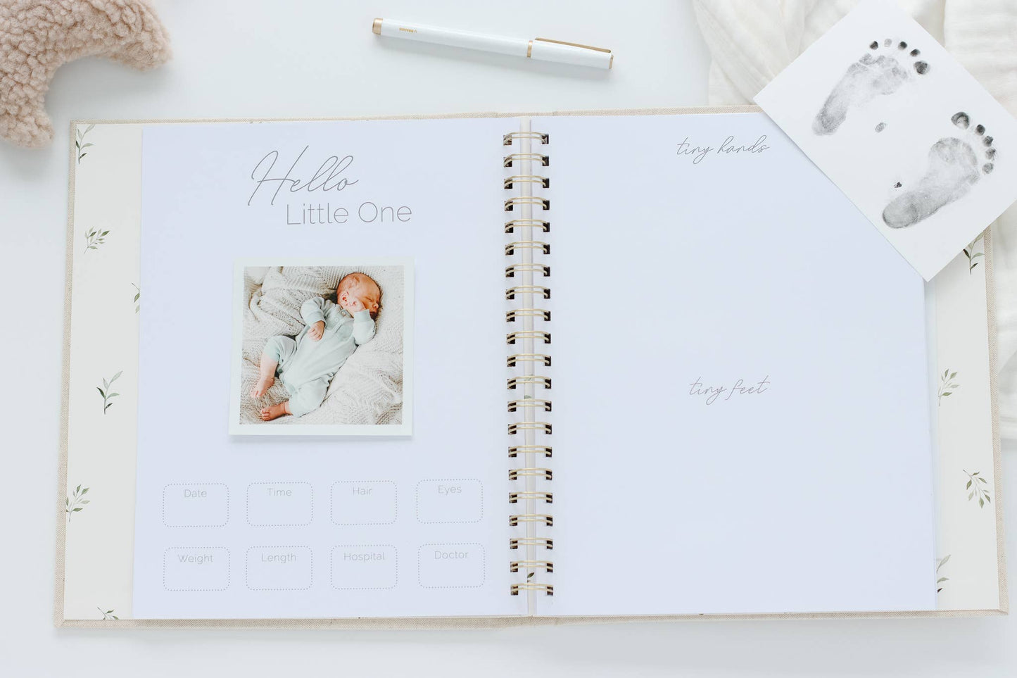 Baby Book - Memory book + keepsake box (Sand)