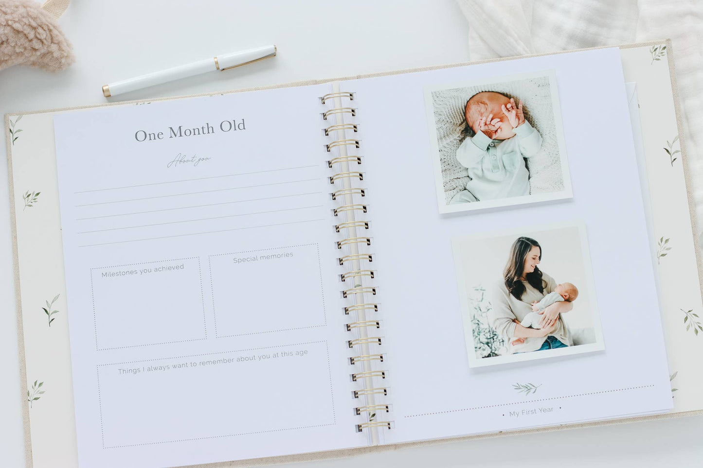 Baby Book - Memory book + keepsake box (Sand)